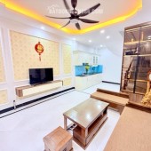 Nhà Cổ Nhuế, dân xây 5 tầng, lô góc, 7 chỗ ngủ trong nhà chỉ 6,9 tỷ